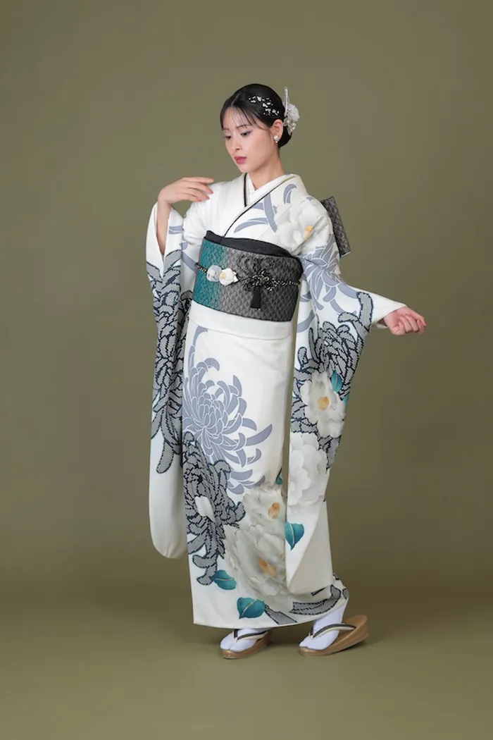 【145~159センチぐらいの方が適応サイズ】振袖フルセット 白 乱菊 レトロ L 159cm-168cm｜ネット専門振袖レンタルサービス