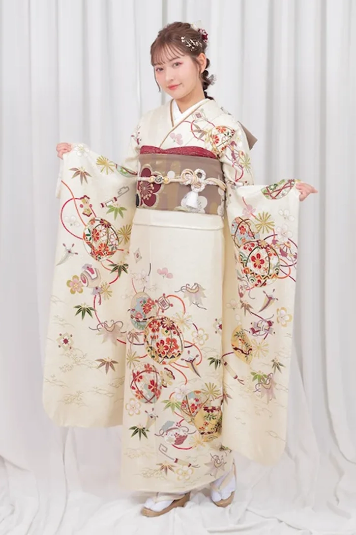2028年から探す｜ネット専門振袖レンタルサービスFURISODE CASE